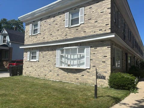 Photo of 7721 S Coles Avenue #B, Chicago, IL 60649 (MLS # 12697859)