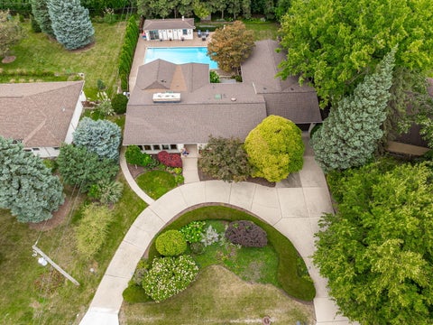 Tiny photo for 12 Meadowood Drive, Oak Brook, IL 60523 (MLS # 12756857)