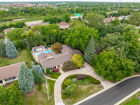 Tiny photo for 12 Meadowood Drive, Oak Brook, IL 60523 (MLS # 12756857)