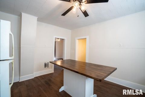 Tiny photo for 1713 W DEWEY Street, Marion, IL 62959 (MLS # QC4268533)