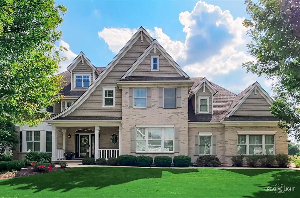 Photo for 39W841 S Hathaway Lane, Geneva, IL 60134 (MLS # 12506100)