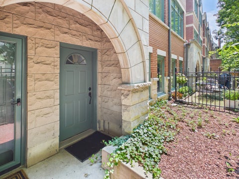 Tiny photo for 1445 S Indiana Avenue, Chicago, IL 60605 (MLS # 12750392)