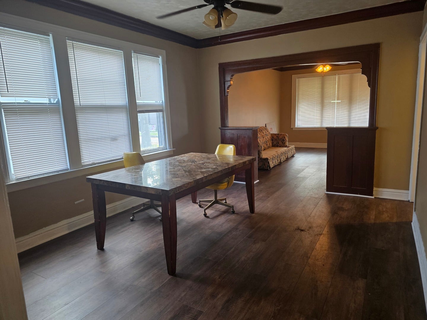 8621 S Marquette Avenue - Photo 4