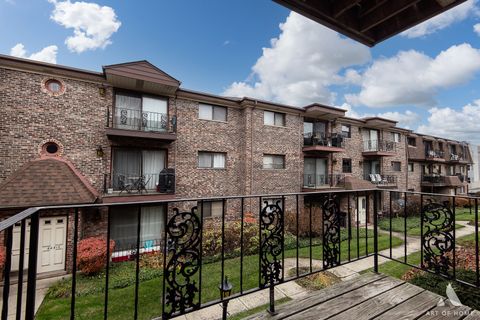 Tiny photo for 6453 N Northwest Highway #2C, Chicago, IL 60631 (MLS # 12522353)