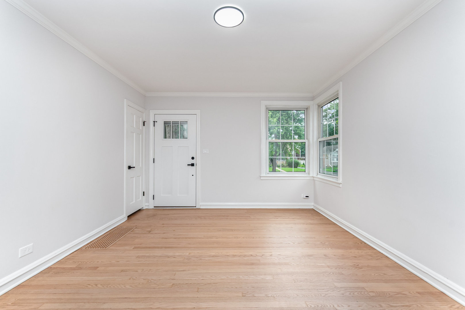 24 Hiawatha Drive