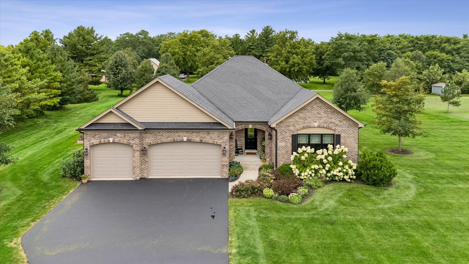 5325 Goldenrod Drive