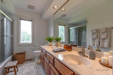 Tiny photo for 5420 Belmont Court, Libertyville, IL 60048 (MLS # 12711143)