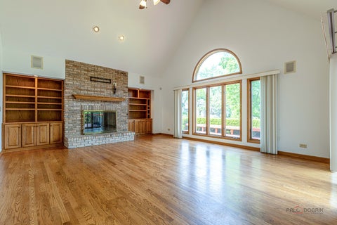 Tiny photo for 5420 Belmont Court, Libertyville, IL 60048 (MLS # 12711143)