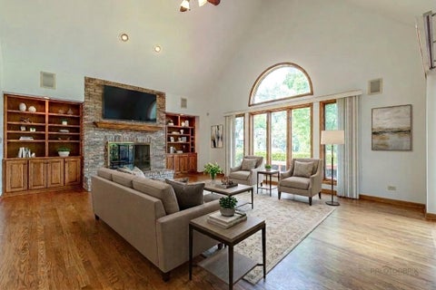 Tiny photo for 5420 Belmont Court, Libertyville, IL 60048 (MLS # 12711143)