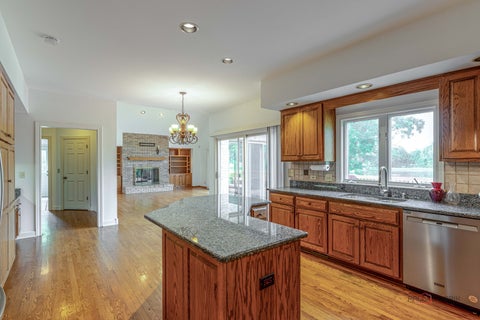 Tiny photo for 5420 Belmont Court, Libertyville, IL 60048 (MLS # 12711143)