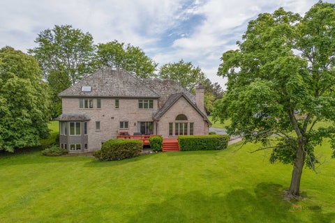 Tiny photo for 5420 Belmont Court, Libertyville, IL 60048 (MLS # 12711143)