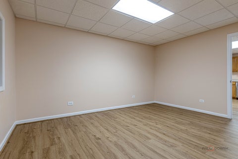 Tiny photo for 5420 Belmont Court, Libertyville, IL 60048 (MLS # 12711143)