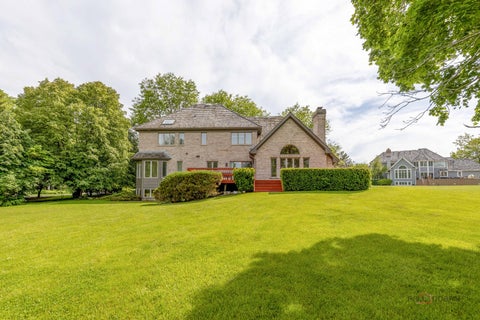 Tiny photo for 5420 Belmont Court, Libertyville, IL 60048 (MLS # 12711143)
