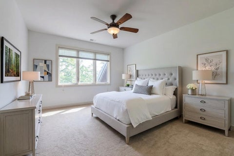 Tiny photo for 5420 Belmont Court, Libertyville, IL 60048 (MLS # 12711143)