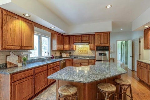 Tiny photo for 5420 Belmont Court, Libertyville, IL 60048 (MLS # 12711143)