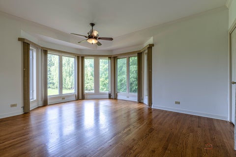 Tiny photo for 5420 Belmont Court, Libertyville, IL 60048 (MLS # 12711143)