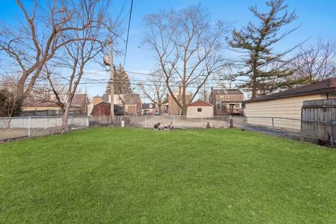 Tiny photo for 14131 Manor Avenue, Dolton, IL 60419 (MLS # 12437857)