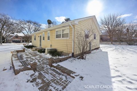 Tiny photo for 110 Travers Avenue, Wheaton, IL 60187 (MLS # 12555530)