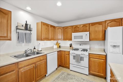 Tiny photo for 674 S Peace Road #674, Sycamore, IL 60178 (MLS # 12560171)