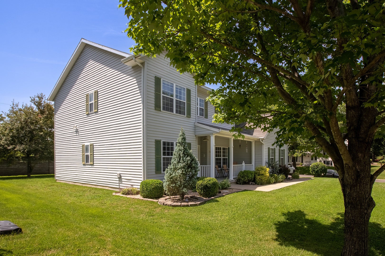 36 EDGEWOOD Lane N