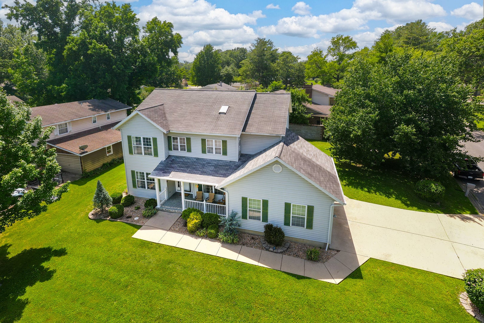 36 EDGEWOOD Lane N