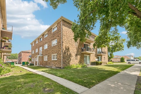 Tiny photo for 5834 W 77TH Street #102, Burbank, IL 60459 (MLS # 12732442)