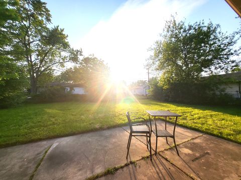 Tiny photo for 120 S Chestnut Drive, Streamwood, IL 60107 (MLS # 12425948)