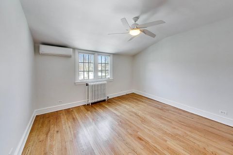 Tiny photo for 555 Hill Terrace #307, Winnetka, IL 60093 (MLS # 12606299)