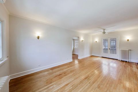 Tiny photo for 555 Hill Terrace #307, Winnetka, IL 60093 (MLS # 12606299)