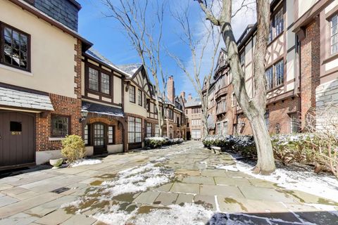 Tiny photo for 555 Hill Terrace #307, Winnetka, IL 60093 (MLS # 12606299)