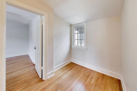 Tiny photo for 555 Hill Terrace #307, Winnetka, IL 60093 (MLS # 12606299)