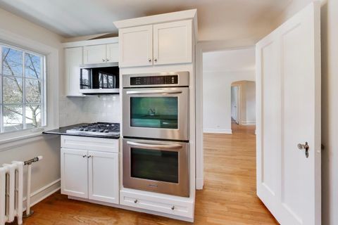 Tiny photo for 555 Hill Terrace #307, Winnetka, IL 60093 (MLS # 12606299)