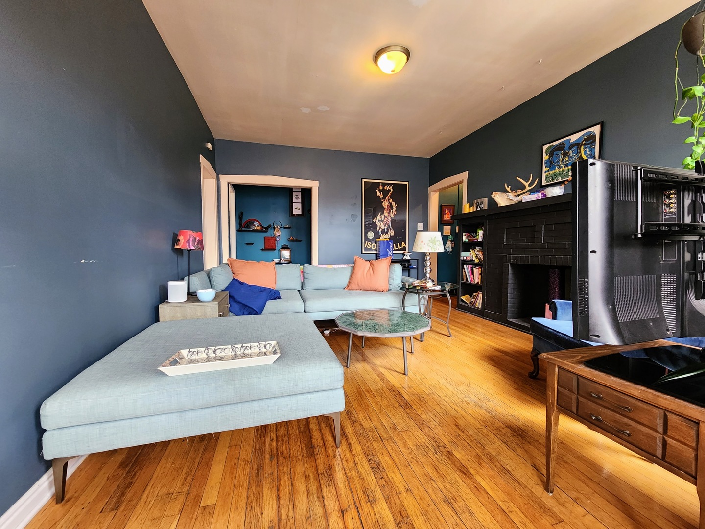 2218 N Saint Louis Avenue 2