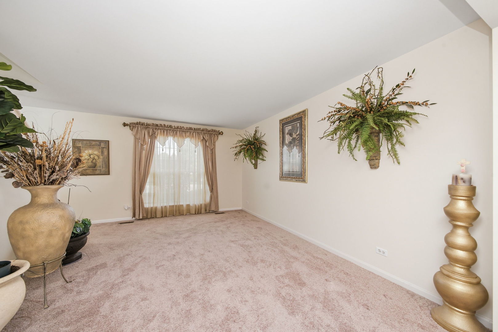 2798 Jenna Circle