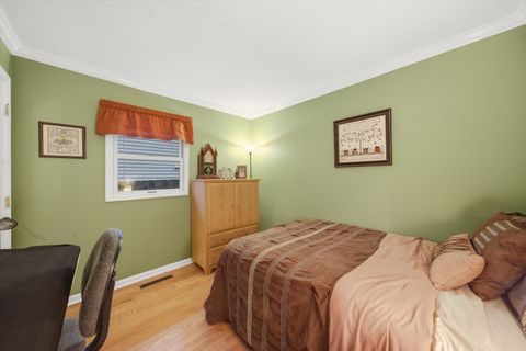 Tiny photo for 522 Lilac Court, Round Lake Beach, IL 60073 (MLS # 12587597)