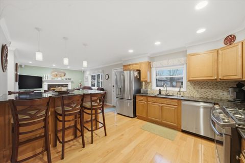 Tiny photo for 522 Lilac Court, Round Lake Beach, IL 60073 (MLS # 12587597)