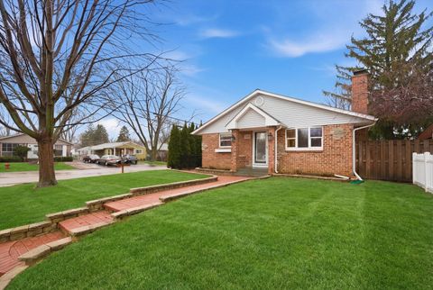 Photo of 522 Lilac Court, Round Lake Beach, IL 60073 (MLS # 12587597)