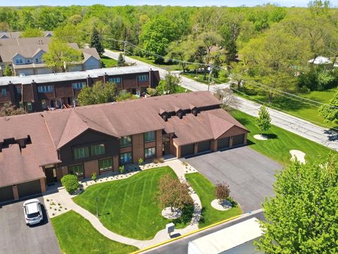 Tiny photo for 1402 WOODHOLLOW Drive #1A, Flossmoor, IL 60422 (MLS # 12631057)