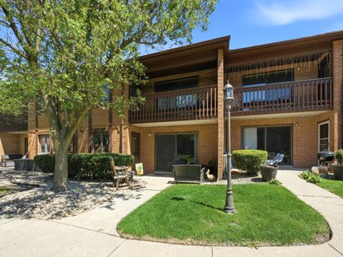 Tiny photo for 1402 WOODHOLLOW Drive #1A, Flossmoor, IL 60422 (MLS # 12631057)