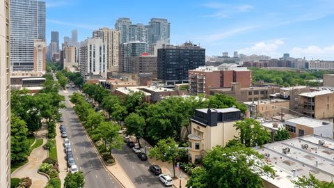 Tiny photo for 1352 N La Salle Drive, Chicago, IL 60610 (MLS # 12653138)