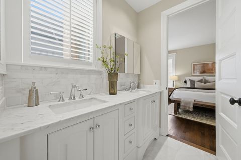 Tiny photo for 1352 N La Salle Drive, Chicago, IL 60610 (MLS # 12653138)