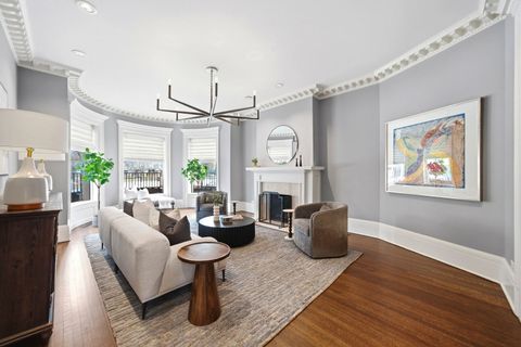 Tiny photo for 1352 N La Salle Drive, Chicago, IL 60610 (MLS # 12653138)