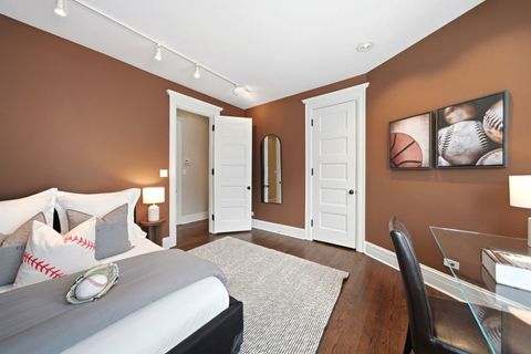 Tiny photo for 1352 N La Salle Drive, Chicago, IL 60610 (MLS # 12653138)