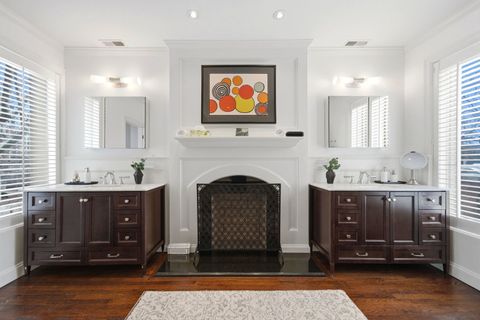 Tiny photo for 1352 N La Salle Drive, Chicago, IL 60610 (MLS # 12653138)