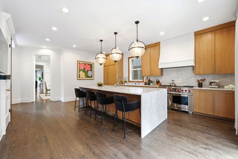 Tiny photo for 1352 N La Salle Drive, Chicago, IL 60610 (MLS # 12653138)