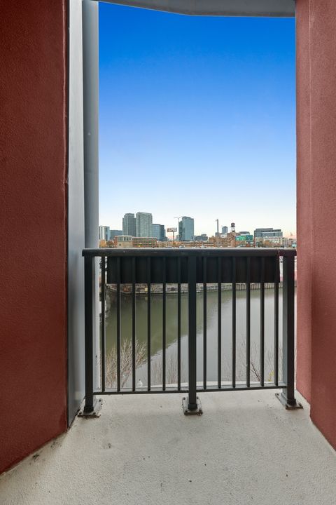 Tiny photo for 600 N Kingsbury Street #506, Chicago, IL 60654 (MLS # 12526020)