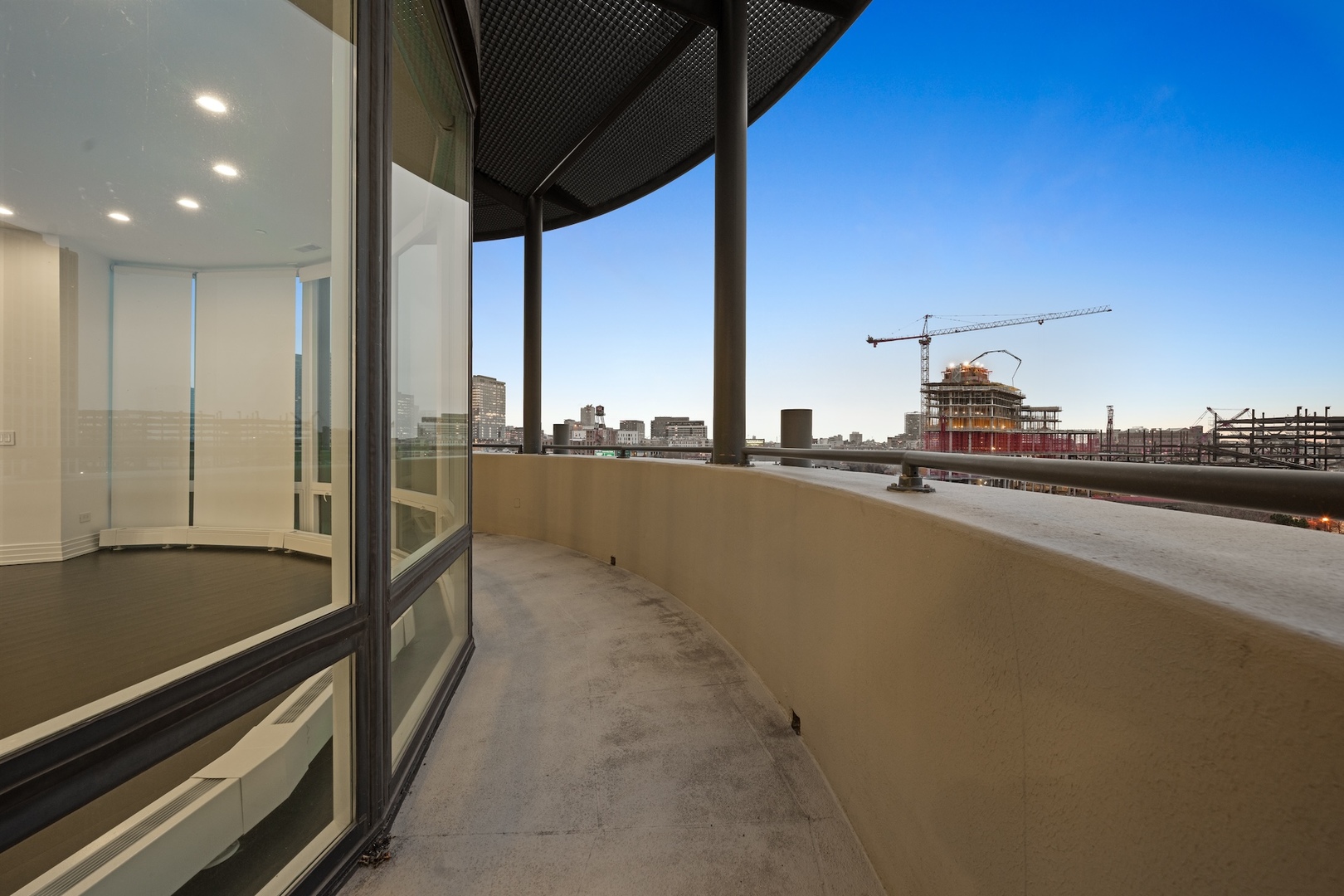 600 N Kingsbury Street 506