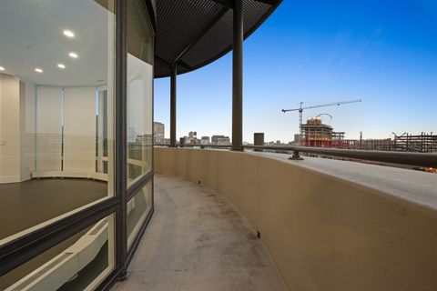 Tiny photo for 600 N Kingsbury Street #506, Chicago, IL 60654 (MLS # 12526020)