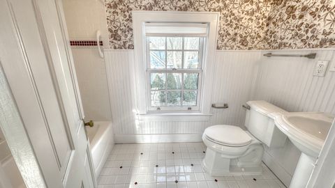 Tiny photo for 370 S Oriole Trail, Crystal Lake, IL 60014 (MLS # 12579608)