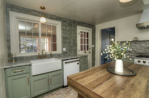 Tiny photo for 370 S Oriole Trail, Crystal Lake, IL 60014 (MLS # 12579608)